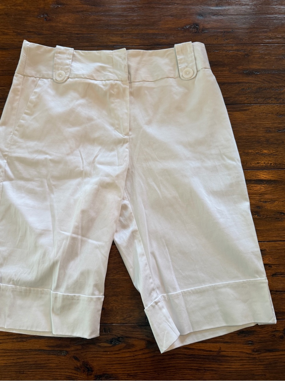 Bamboo Traders White Midrise Bermuda Shorts